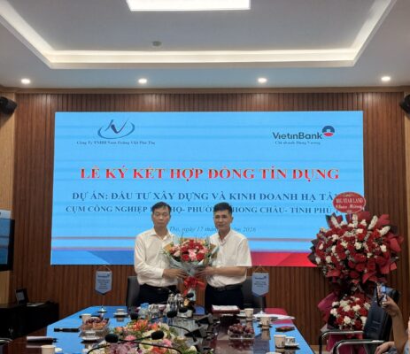 Le ky ket tin dung ngan hang VietinBank va Chu dau tu Nam Hoang Viet tai CCN Phu Ho